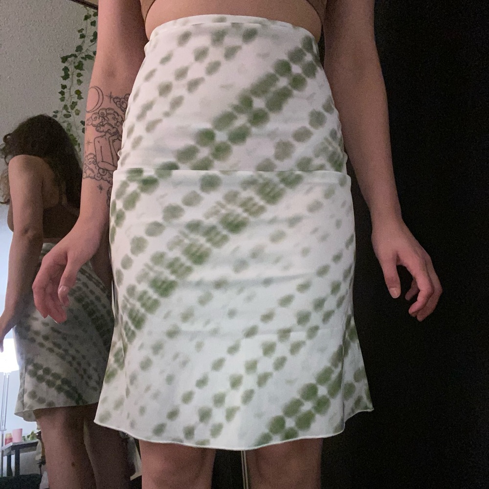 Indie white and green midi skirt